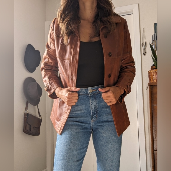 Gorgeous 70s Vintage Skin Gear Leather Jacket - Picture 4 of 14